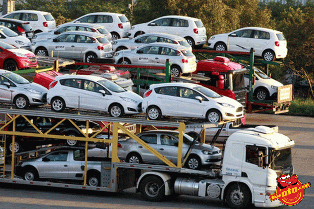 Kinh doanh ô tô nhập khẩu sẽ bị siết chặt.