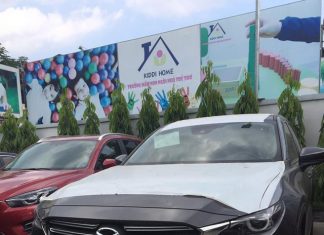 Crossover 7 chỗ Mazda CX 9 2017 giá 2,3 tỷ đồng lộ diện tại Sài Gòn